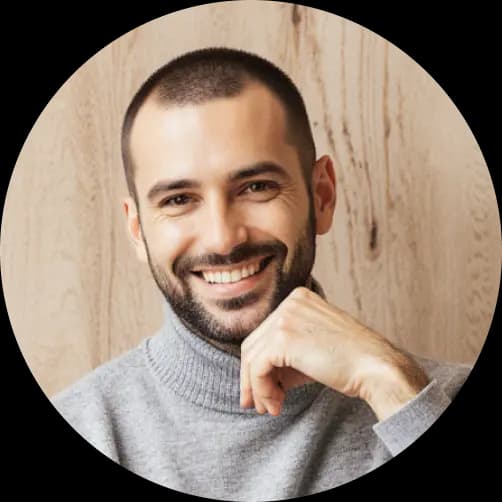 Sebastián - Recepcionista