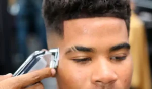 15 Ideas de línea en la ceja para hombre en tu barbería